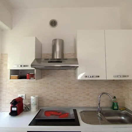 Atelier Leopardi In Апартаменты Мерано