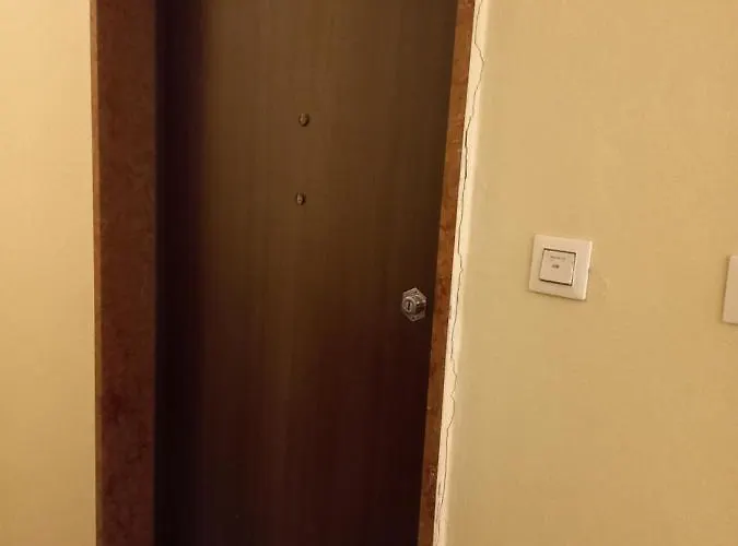 Atelier Leopardi In Apartament Meran