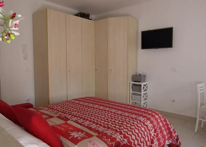 Atelier Leopardi In Apartament